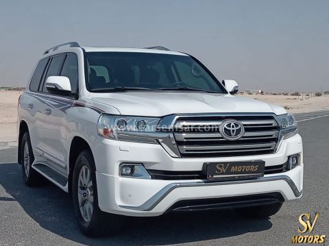 2018 تويوتا لاند كروزر جي اكس ار V6