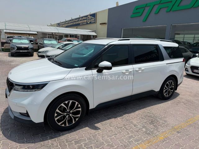 2023 Kia Carnival 3.5 — photo 2 for sale in Qatar
