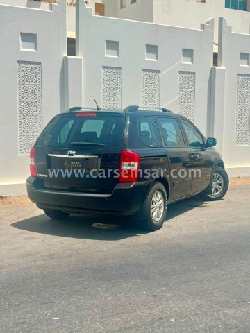 2012 Kia Carnival 3.5 — photo 2 for sale in Qatar