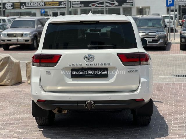 2022 Toyota Land Cruiser GXR V6 — photo 2 for sale in Qatar