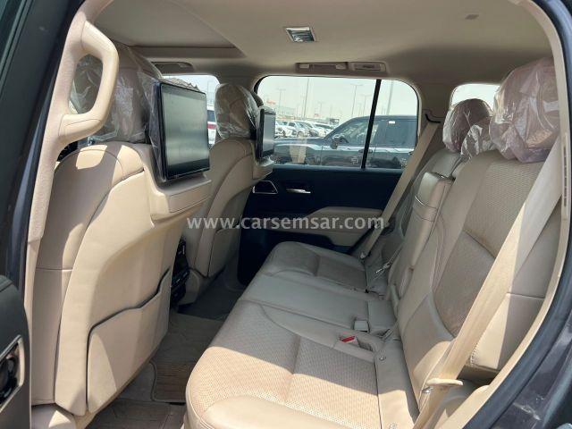 2022 Toyota Land Cruiser VXR — photo 2 for sale in Qatar