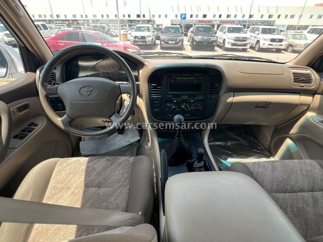 2002 Toyota Land Cruiser GXR — photo 2 for sale in Qatar