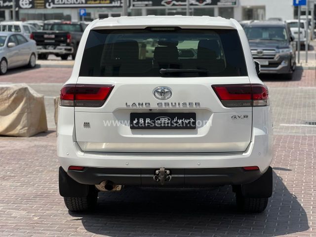 2022 Toyota Land Cruiser GXR V6 — photo 2 for sale in Qatar