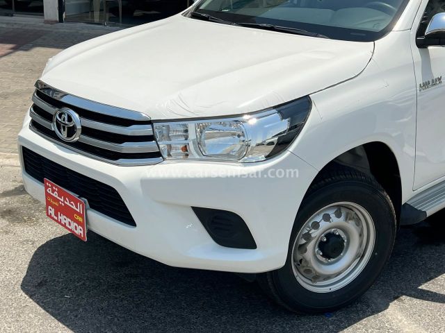 2026 Toyota Hilux DLX — photo 2 for sale in Qatar
