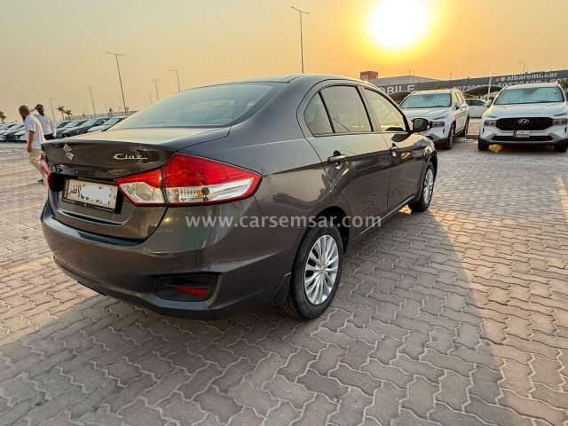 2023 Suzuki Ciaz — photo 2 for sale in Qatar