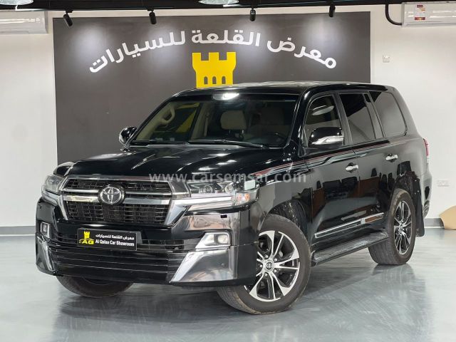 2016 Toyota Land Cruiser VXR Grand Touring S — photo 1 for sale in Qatar