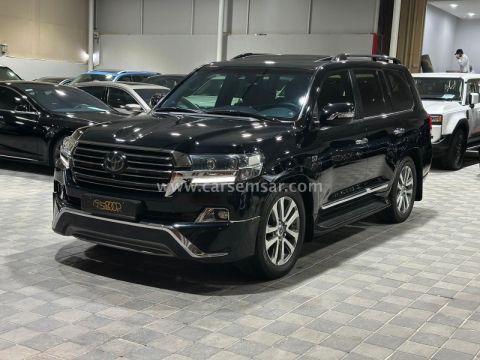 2017 Toyota Land Cruiser VXS
