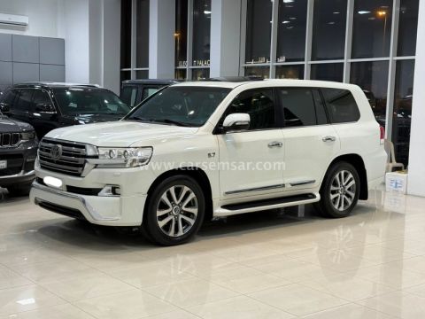 2016 Toyota Land Cruiser VXS