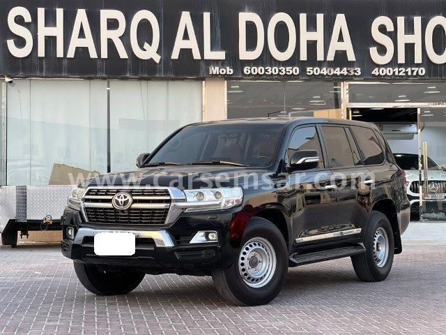2018 Toyota Land Cruiser GXR V8 — photo 1 for sale in Qatar