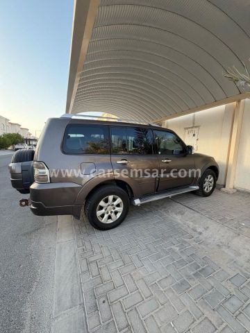 2010 Mitsubishi Pajero 3.5 V6 — photo 2 for sale in Qatar