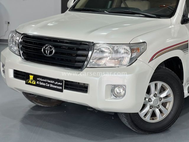 2012 Toyota Land Cruiser GX — photo 2 for sale in Qatar