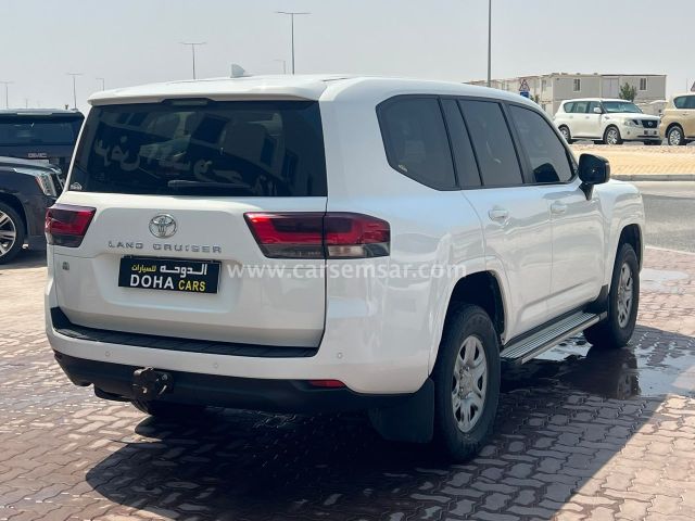 2023 Toyota Land Cruiser G — photo 2 for sale in Qatar