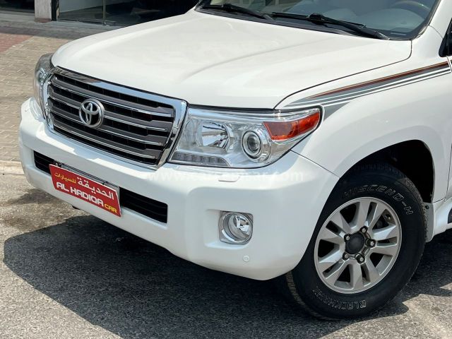2015 Toyota Land Cruiser GXR — photo 2 for sale in Qatar