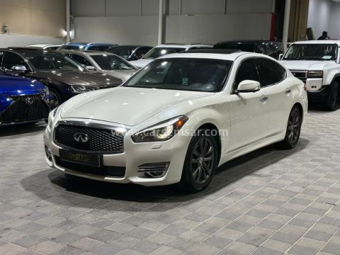 2018 Infiniti Q 70
