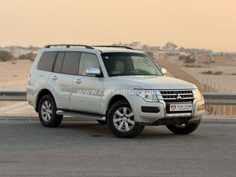2017 ميتسوبيشي باجيرو 3.5 V6