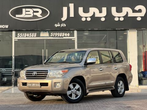 2014 Toyota Land Cruiser GXR V8