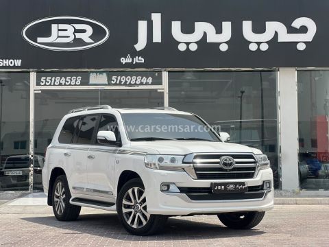 2018 Toyota Land Cruiser VXR