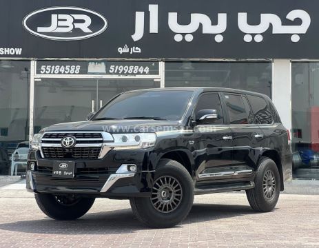 2018 Toyota Land Cruiser VXR Grand Touring S