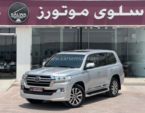 2019 تويوتا لاند كروزر VXR