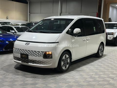 2024 هيونداي ستاريا