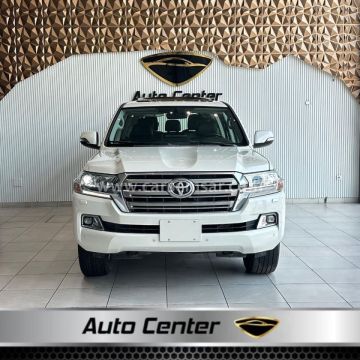 2018 Toyota Land Cruiser GXR V8