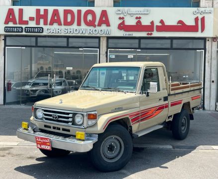2000 Toyota Land Cruiser Pickup LX