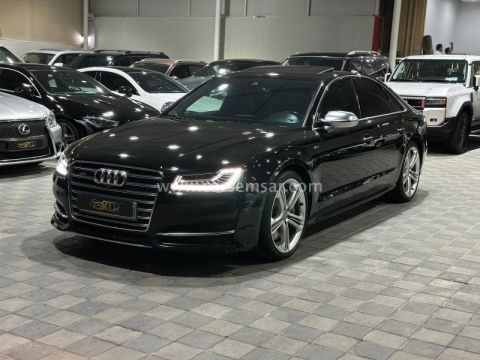 2015 Audi S8 Sedan