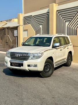 2011 تويوتا لاند كروزر GXR V8
