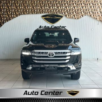 2022 Toyota Land Cruiser GXR V6