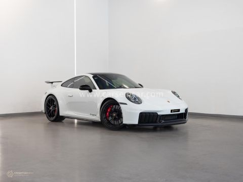 2026 بورشه 911 Carrera  4 GTS