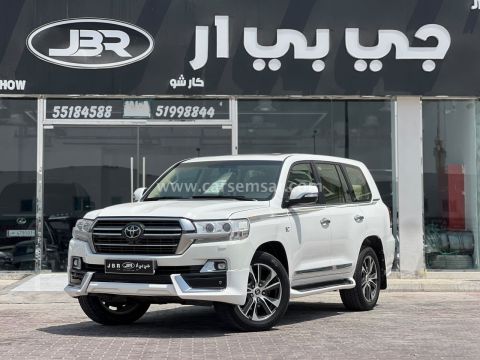 2020 تويوتا لاند كروزر VXR