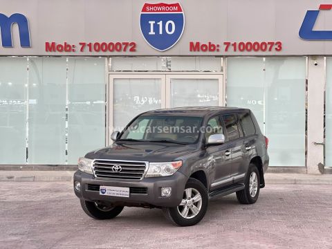 2014 تويوتا لاند كروزر GXR V8
