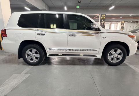 2014 Toyota Land Cruiser VXR