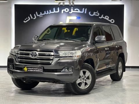 2017 تويوتا لاند كروزر GXR