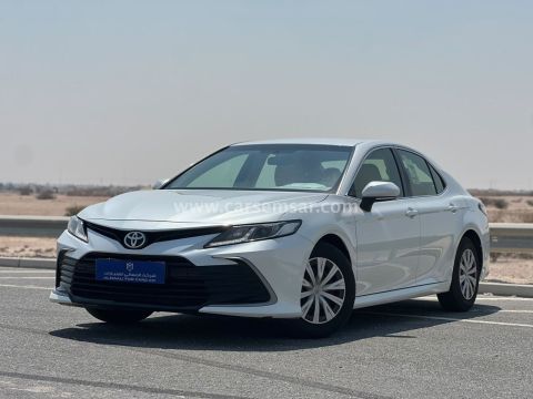 2023 تويوتا كامري ال إي