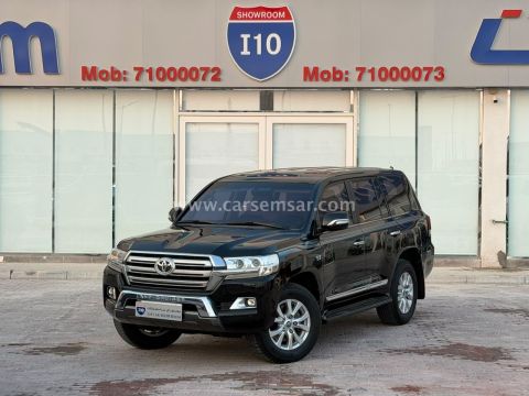 2019 Toyota Land Cruiser VXR