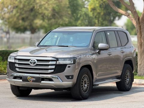 2024 Toyota Land Cruiser GXR V6