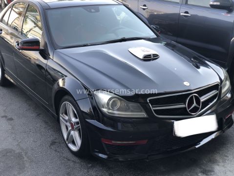 2012 مرسيدس بنز الفئه C 200