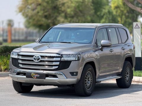 2024 Toyota Land Cruiser GXR V6
