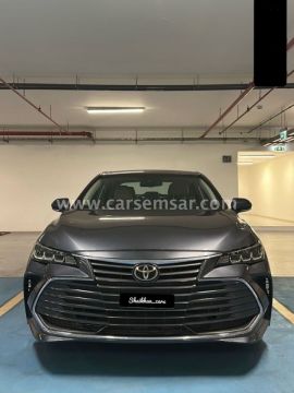 2019 تويوتا أفالون XLE