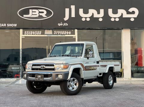 2018 Toyota Land Cruiser Pickup LX
