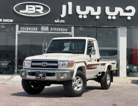 2021 Toyota Land Cruiser Pickup LX