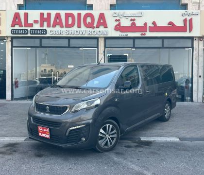 2022 بيجو Traveller Van