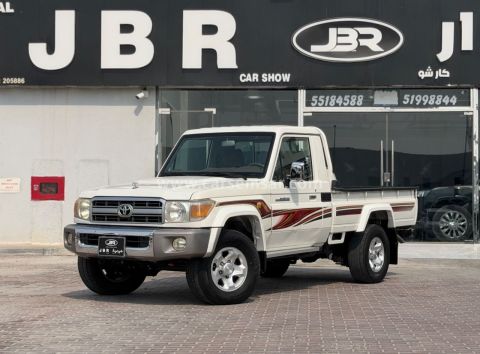 2010 Toyota Land Cruiser Pickup LX