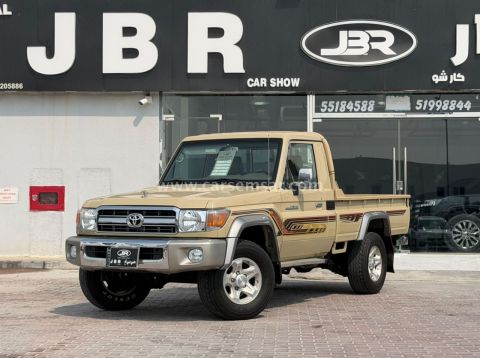 2022 Toyota Land Cruiser Pickup LX