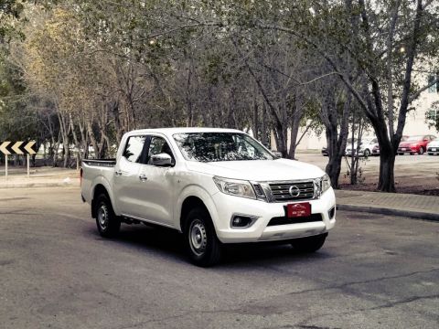2022 Nissan Navara SE