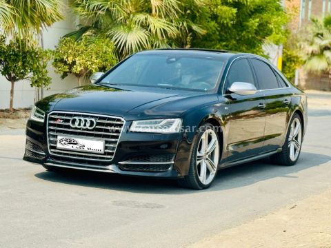 2015 أودي اس 8 S8 Sedan